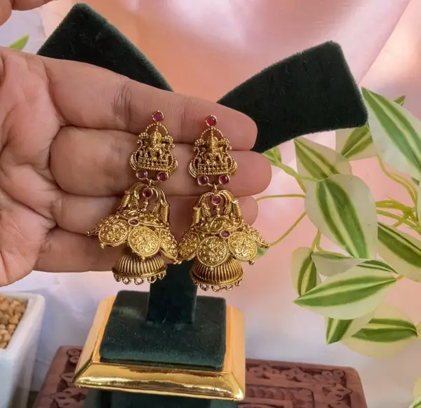 JHUMKAS
