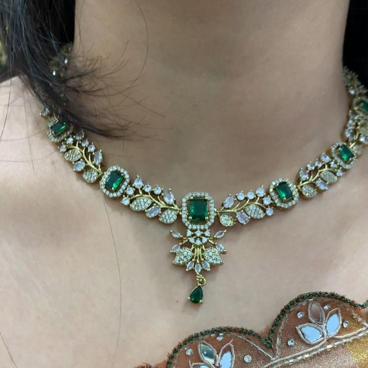 SHORT NECKLACE-SKT375