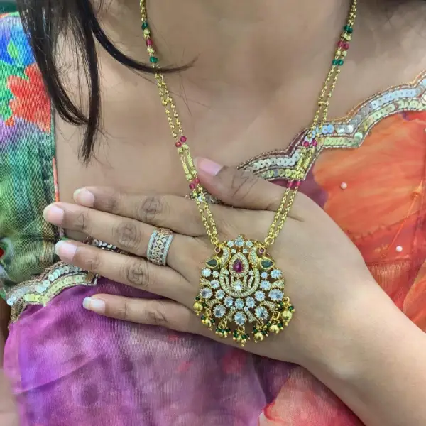 CHAIN WITH LOCKET