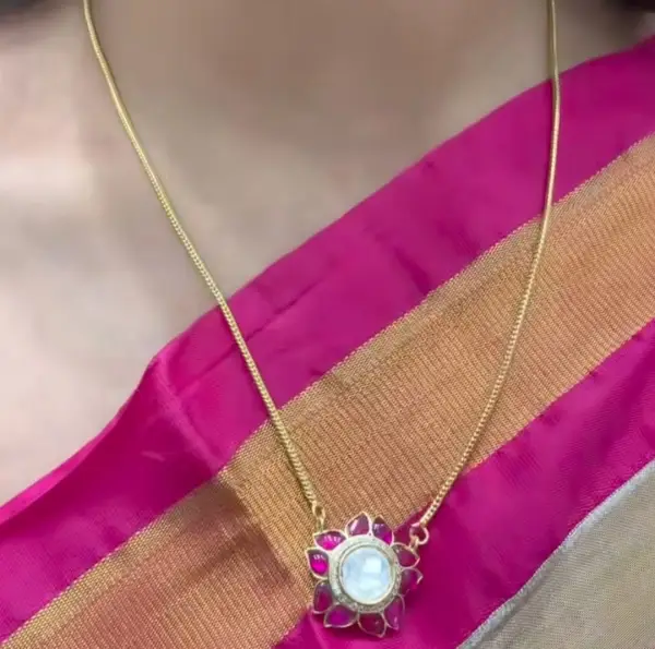 CHAINS-SKT1563