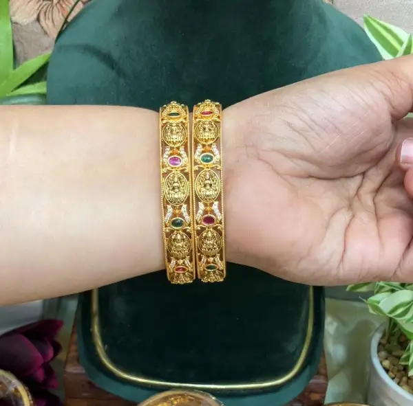 BANGLES-SKT1680
