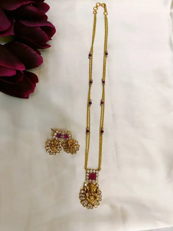 CHAINS