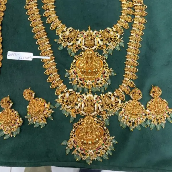 LONG NECKLACES
