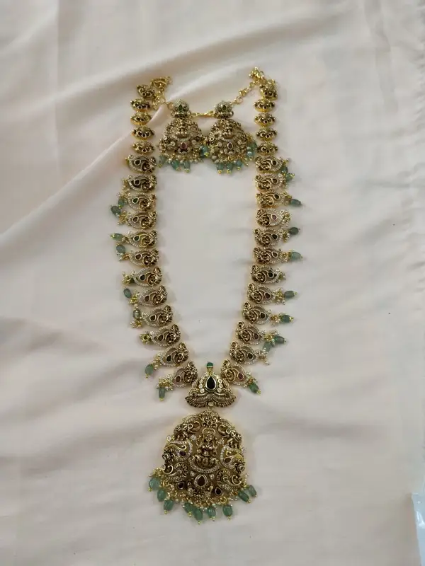 LONG NECKLACE
