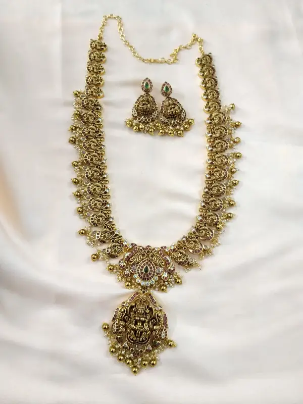 LONG NECKLACE