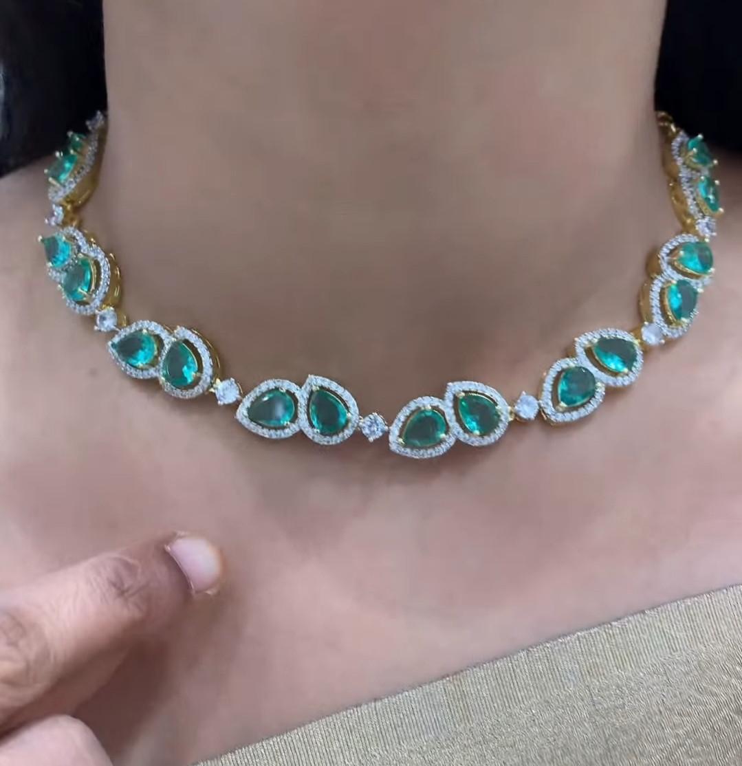 SHORT NECKLACE